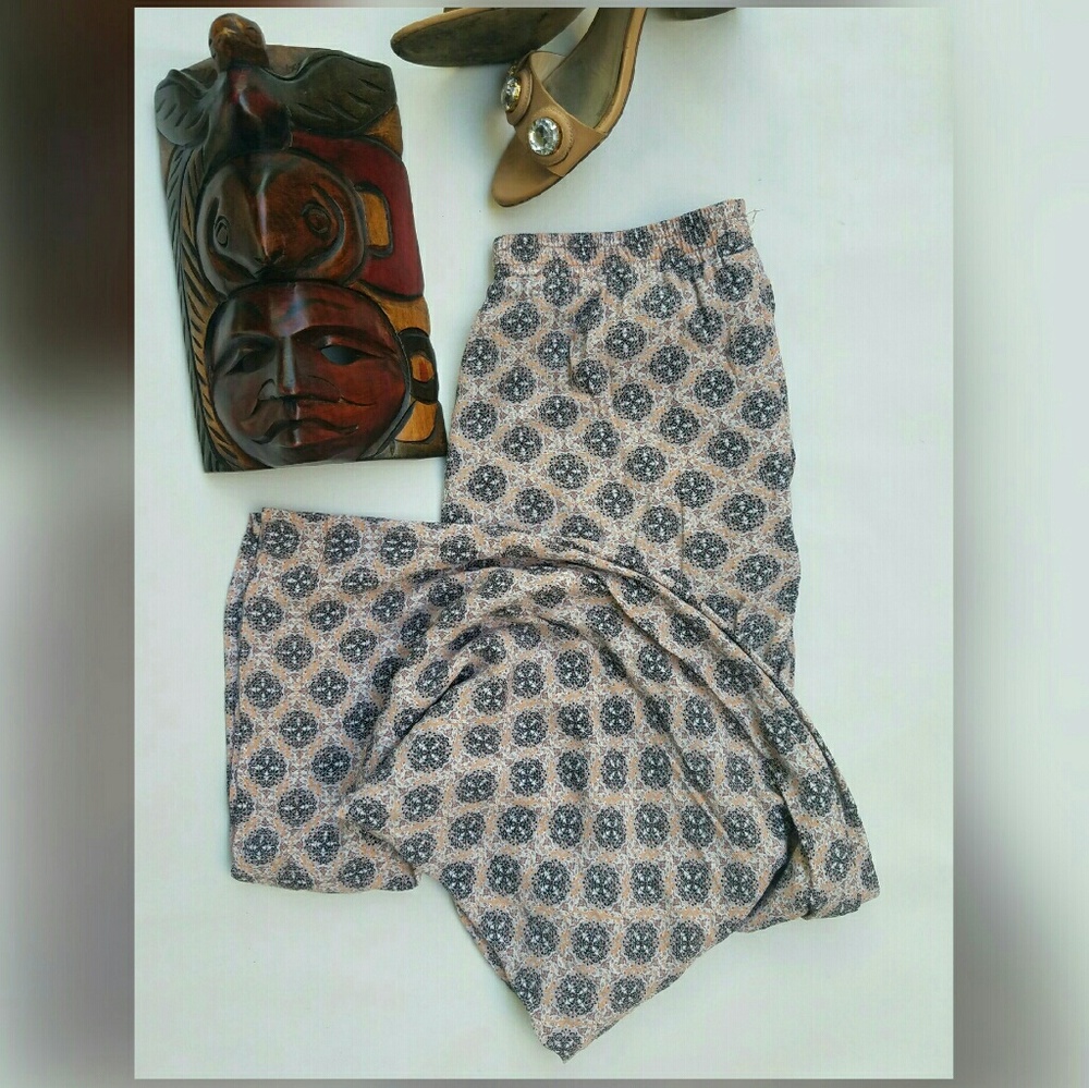 Tile print flare pants