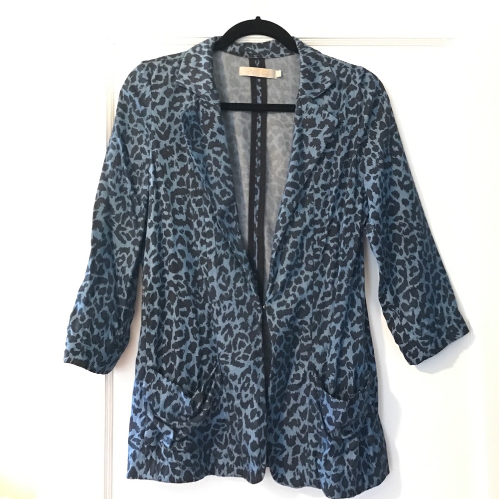 Charley 5.0 blue cheetah print blazer