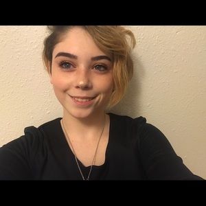 Meet your Posher, Annie