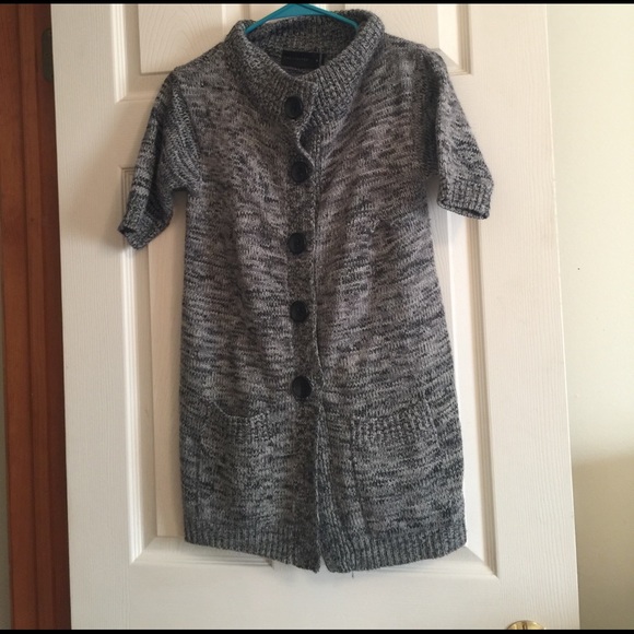 Sweater - Picture 1 of 3