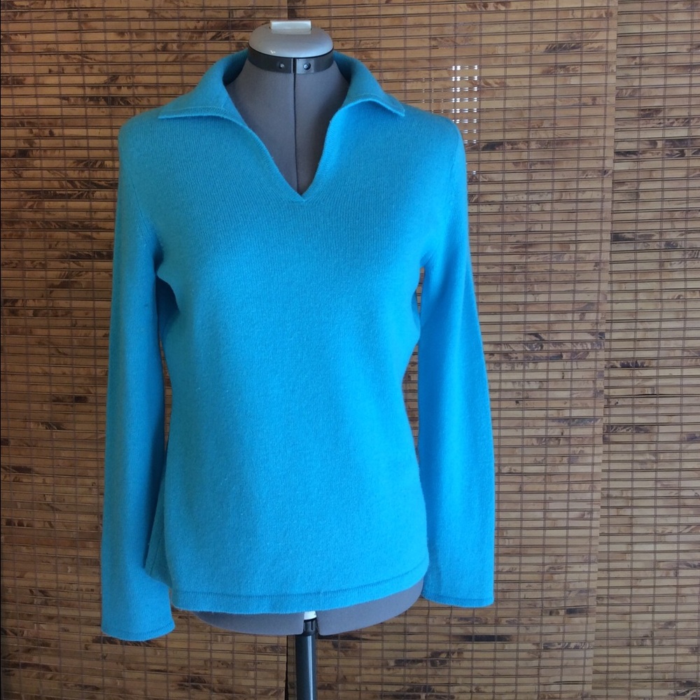 CASHMERE Sweater- like new!