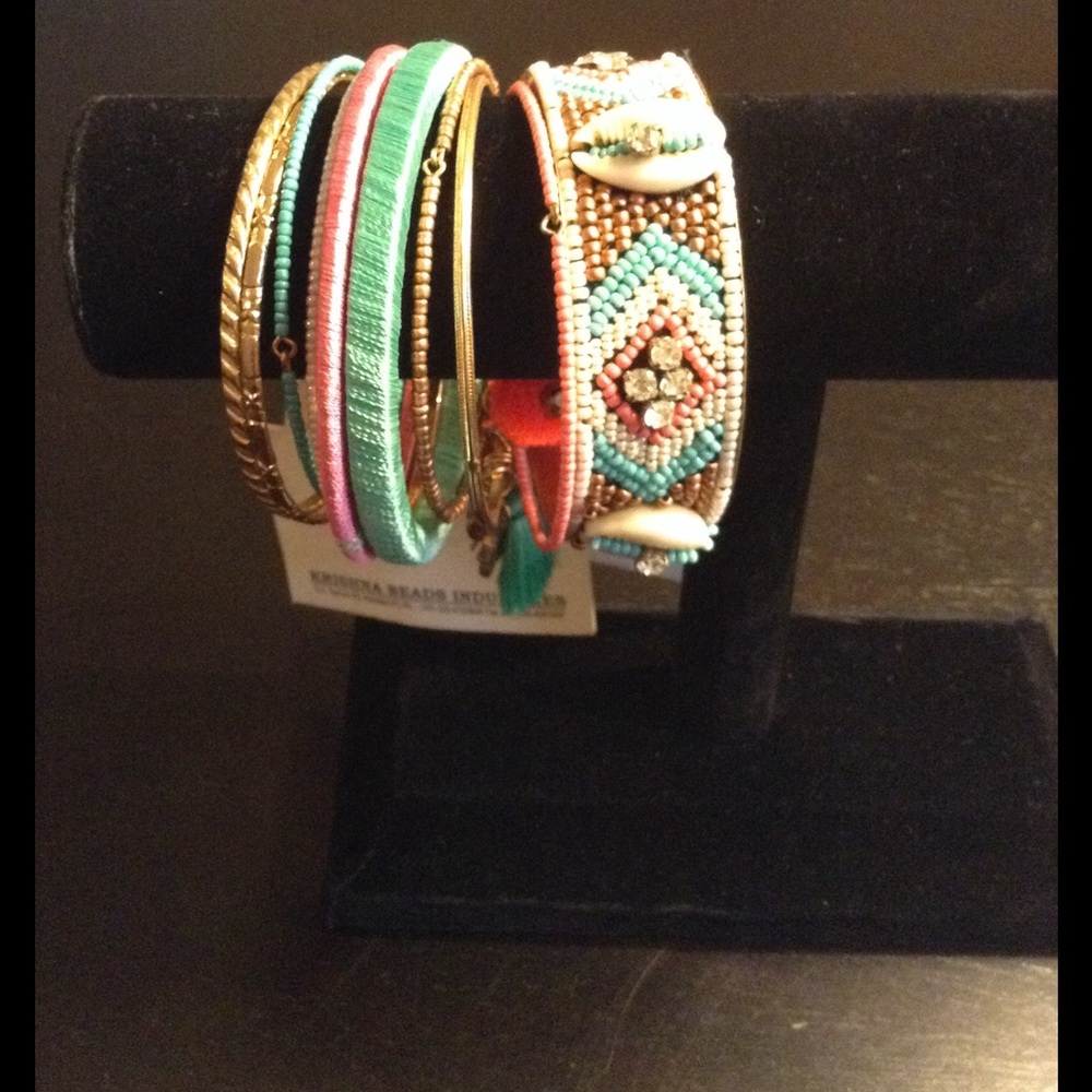 9 piece bangle bracelet set.