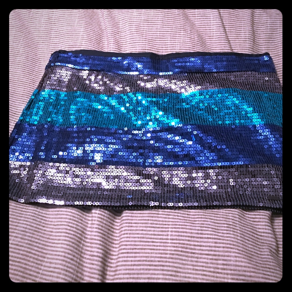 ON SALE!!!!💙💚💙💚Sequined mini skirt