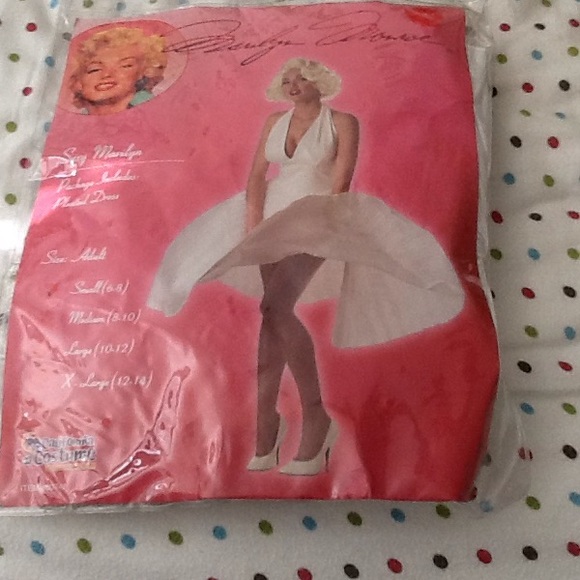 New Sexy Marilyn Monroe Costume - Picture 1 of 5
