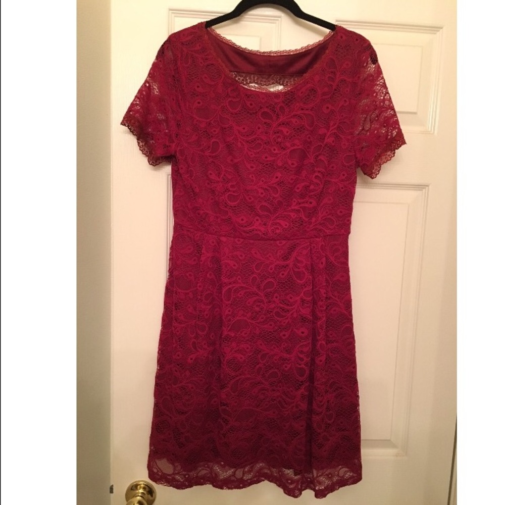 NWOT Modcloth Coco Love red/cranberry lace dress M