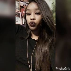 Meet your Posher, Jade