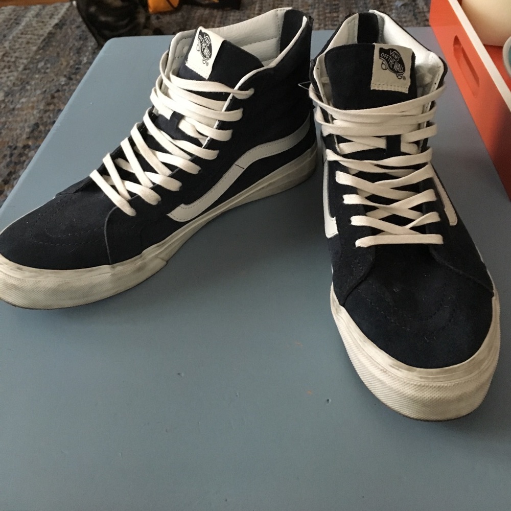 Vans Off The Wall- navy and white