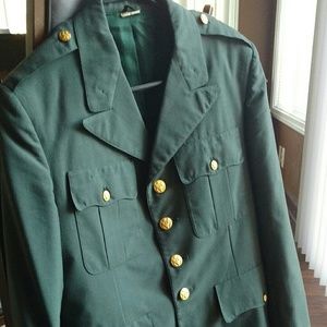 U.S. Army coat size: 40R