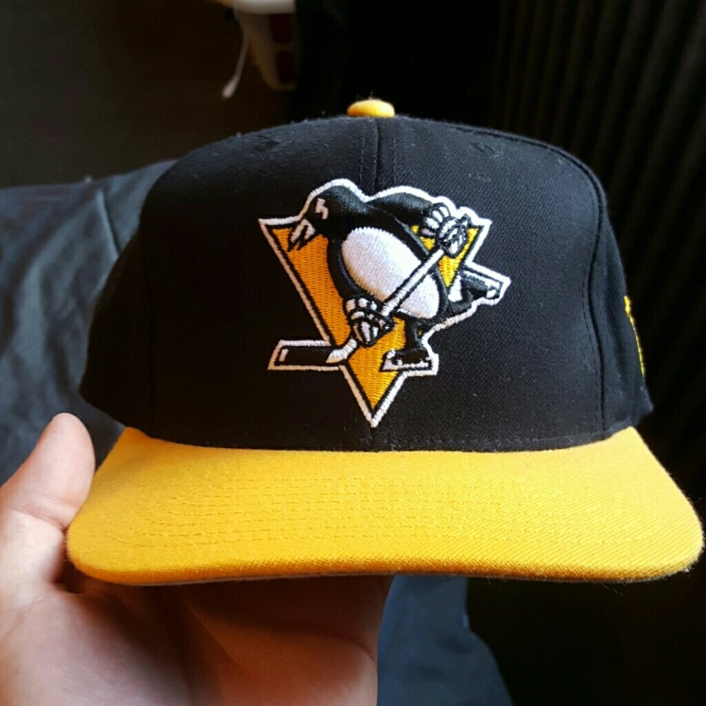Barely Worn Pittsburgh Penguins M&N Snapback