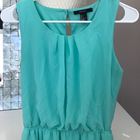 Mint chiffon dress 👗 - Picture 2 of 3