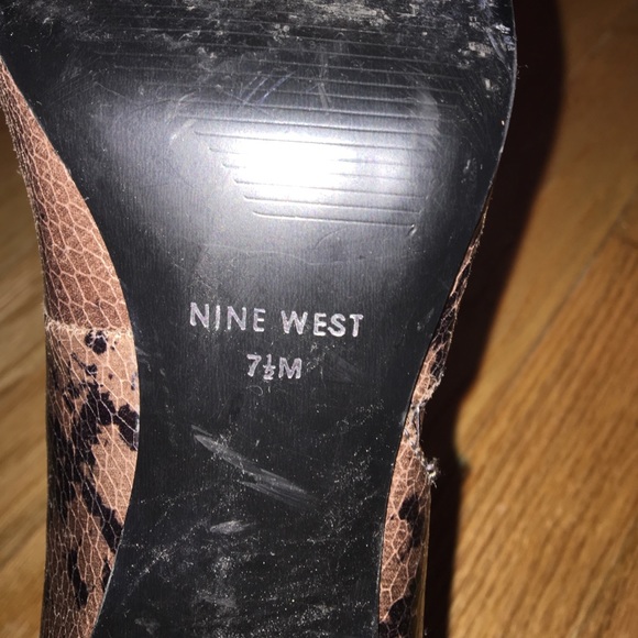 Nine West Snake Skin pattern heels - Picture 4 of 6