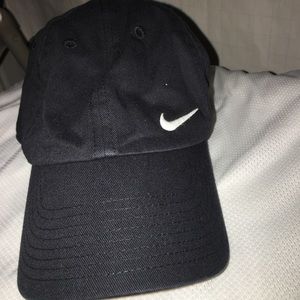 Nike Women's Heritage 86 Swoosh Cap