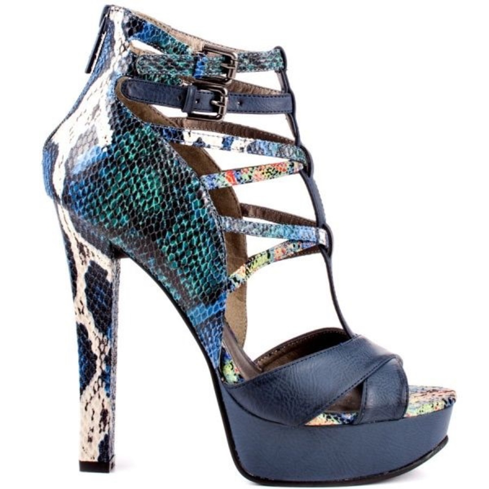 multi-color reptile print heel in great condition