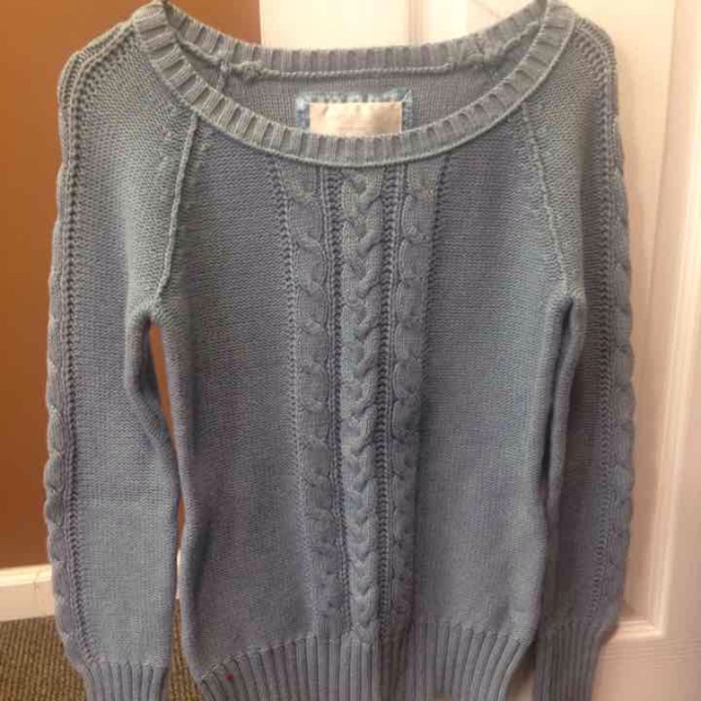 American Eagle size M Sweater Light Blue