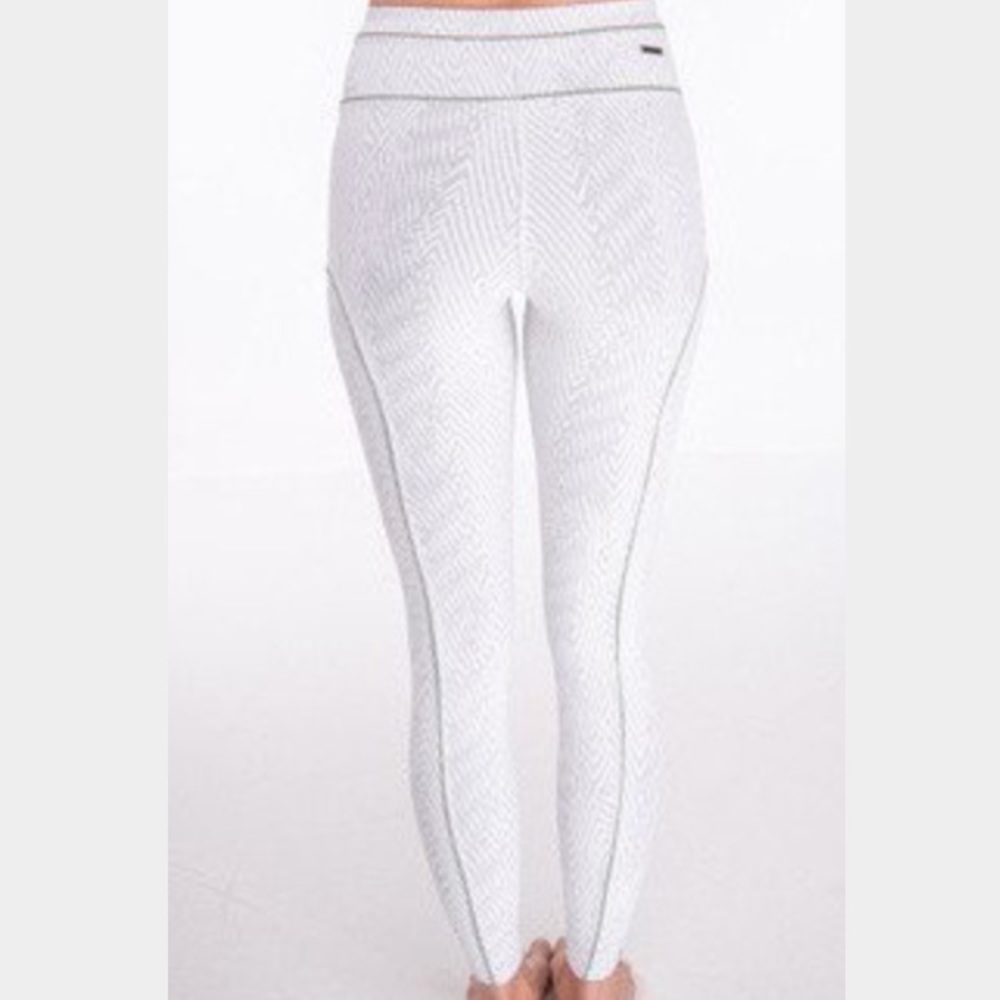 Koral Activewear Contour Cropped Leggings, XS - Picture 2 of 7