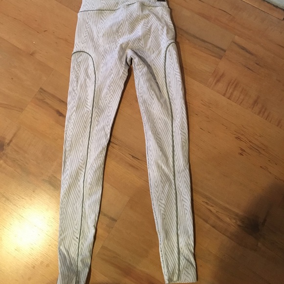 Koral Activewear Contour Cropped Leggings, XS - Picture 7 of 7