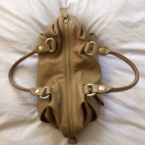 Sale! KENNETH COLE leather handbag - Picture 3 of 8