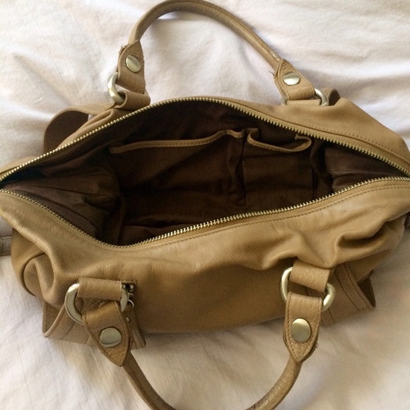 Sale! KENNETH COLE leather handbag - Picture 8 of 8