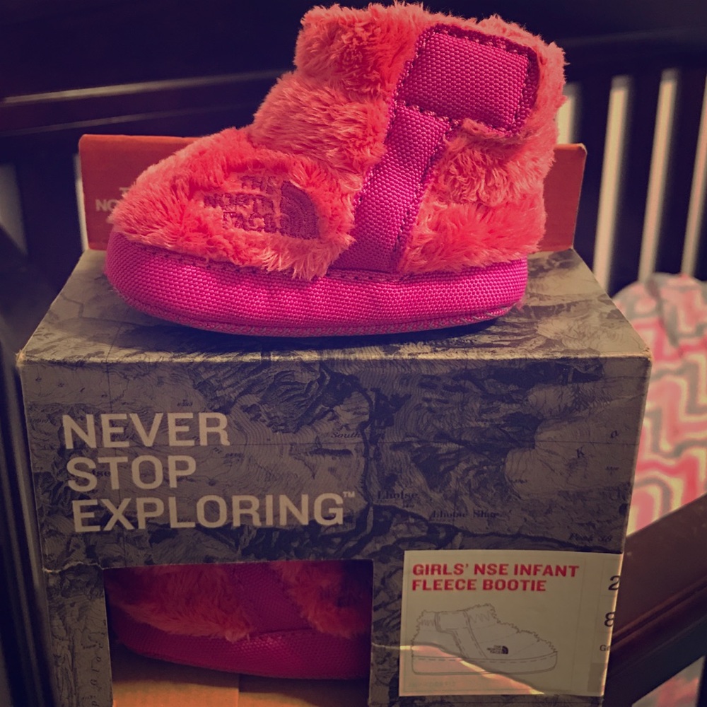The North Face NSE infant fleece booties