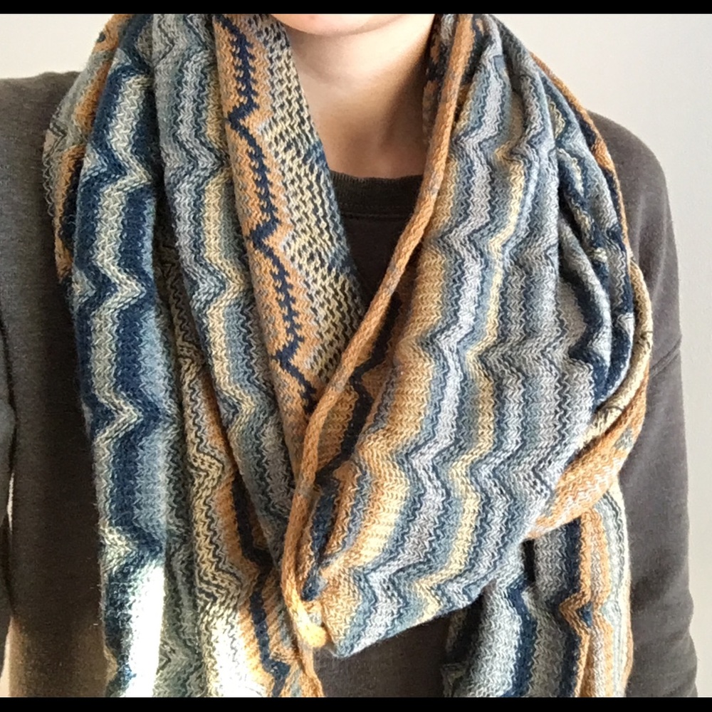Ripple Pattern Scarf