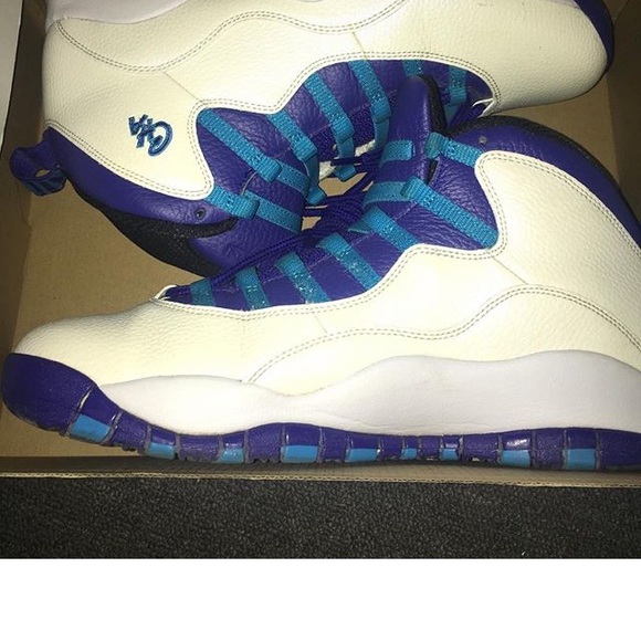 Charlotte tens air Jordan retro