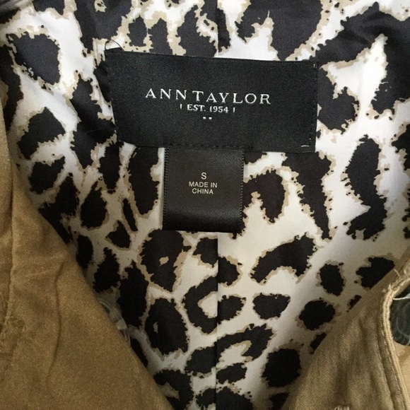 Ann Taylor trench coat - Picture 3 of 5