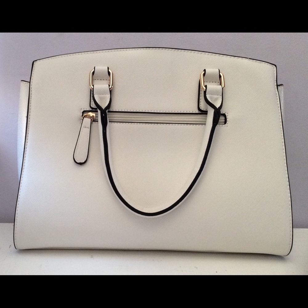 NWOT Elegant White Handbag