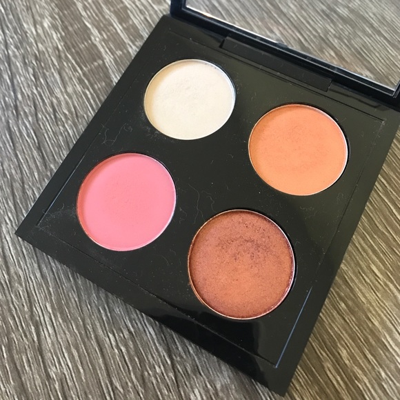 MAC "Call Me Bubbles" eyeshadow quad - Picture 3 of 3