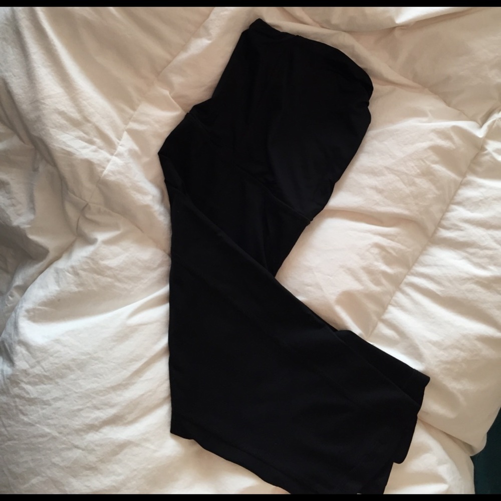 Maternity exercise leggings