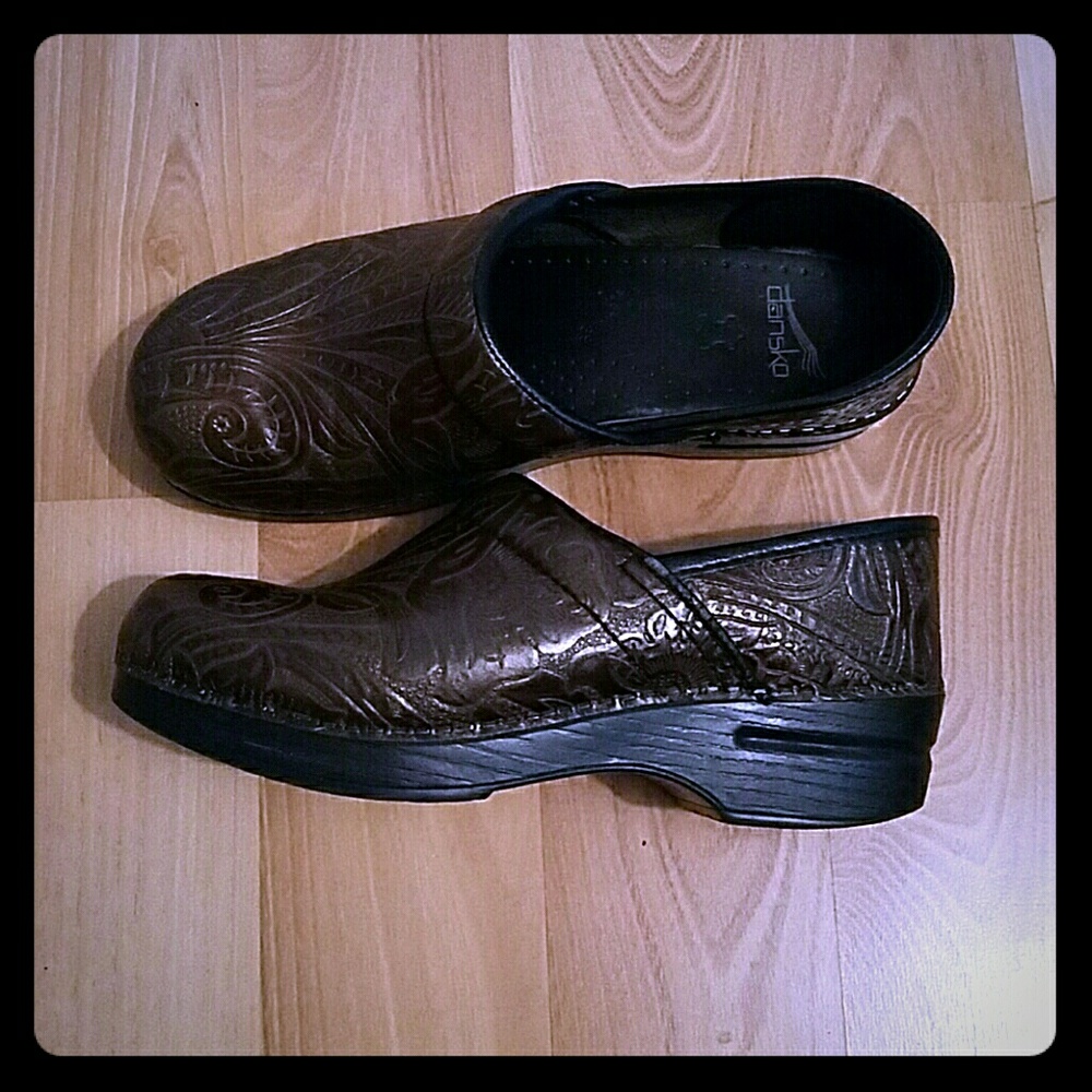 Dansko Womens Professional Clogs