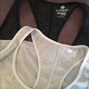 Medium Old Navy Active tank bundle!