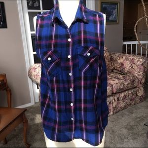 Forever 21 Sleeveless Flannel Button Down