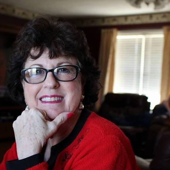 Meet your Posher, Peggy - Picture 4 of 5