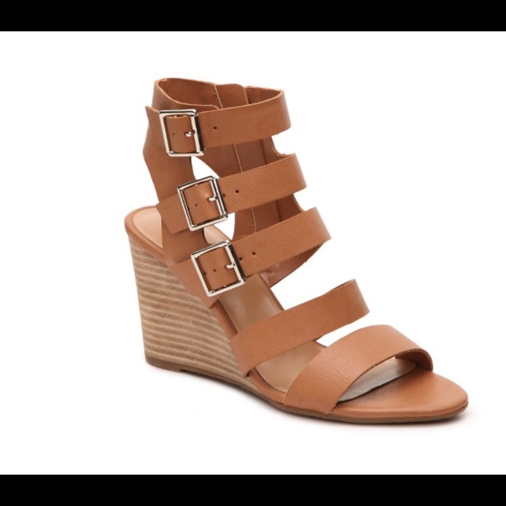 Strappy wedge sandal