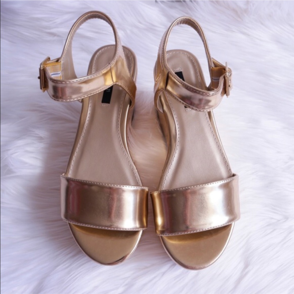 F21 platform sandals!