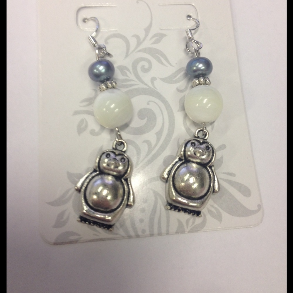 🐧 penguin earrings