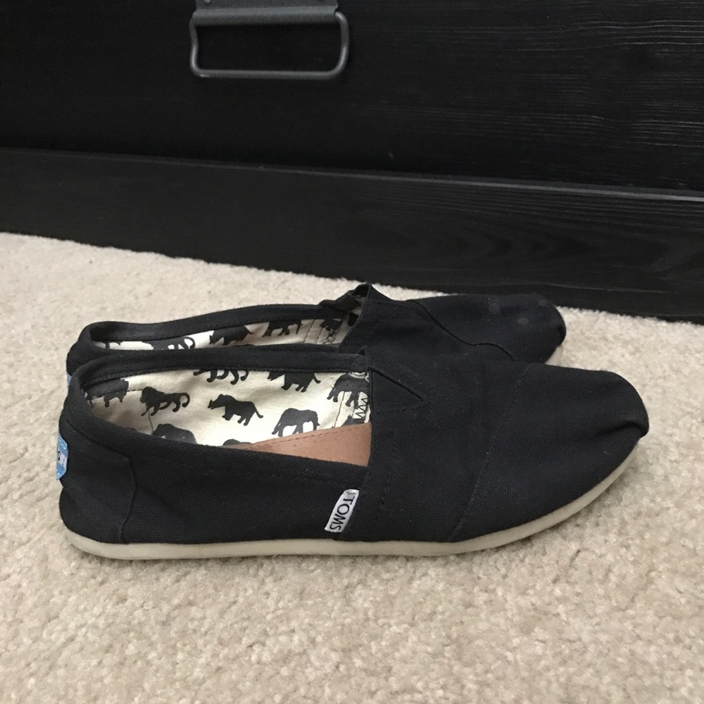 Toms Black Canvas Women's Classics