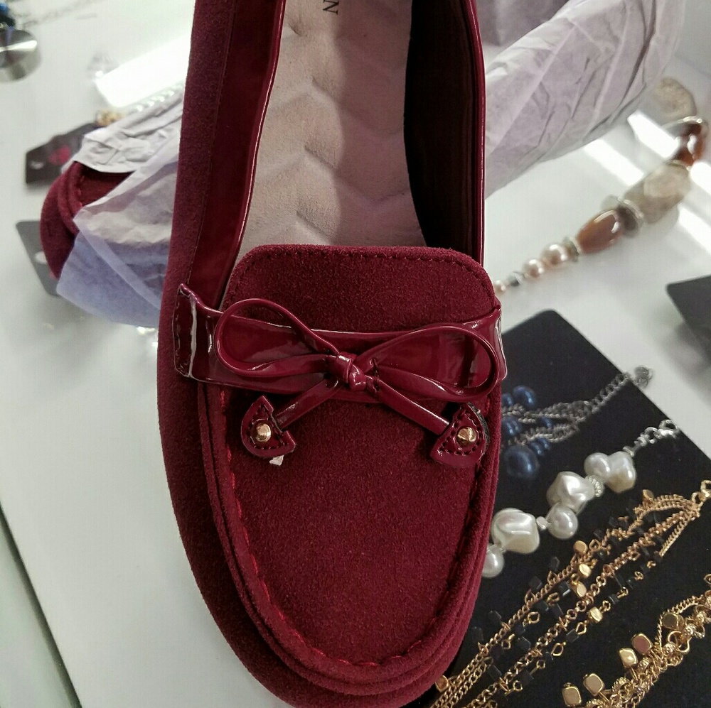 Brand new cushion walk shoes by Avon