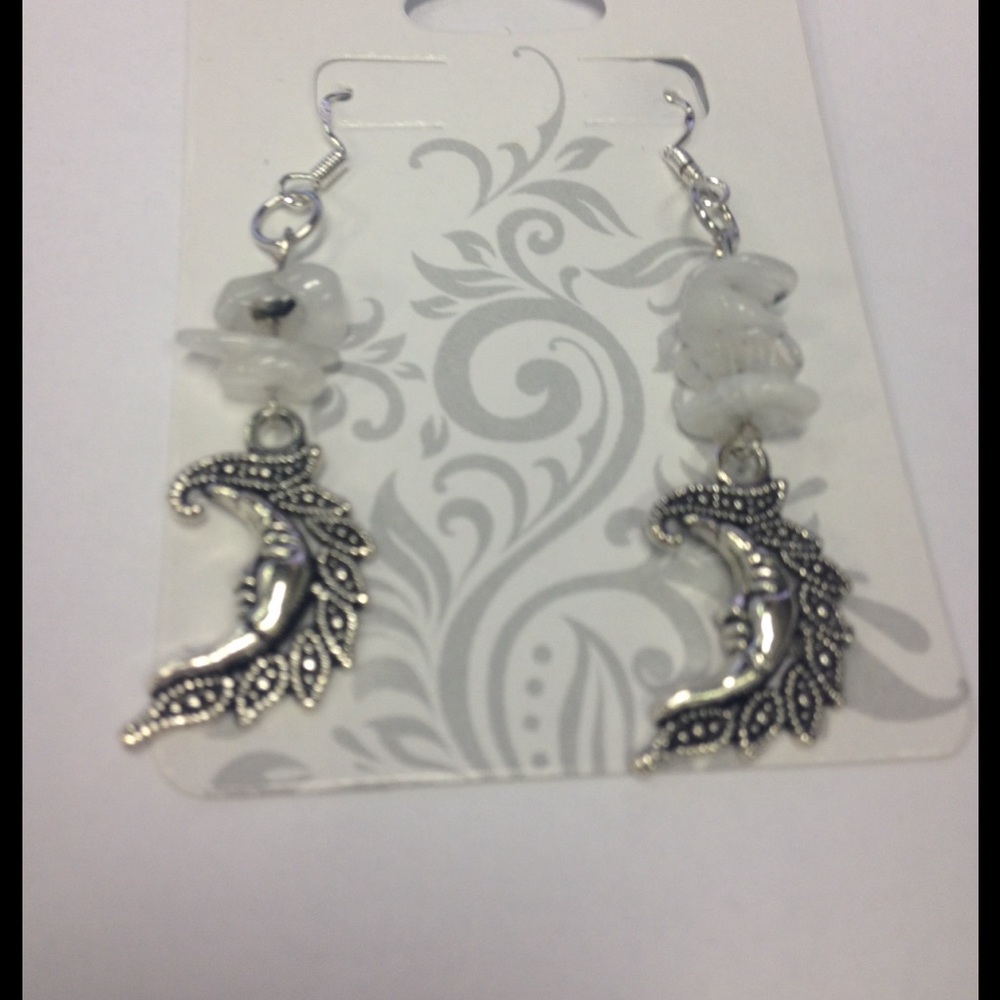 🌛 crescent moon earrings