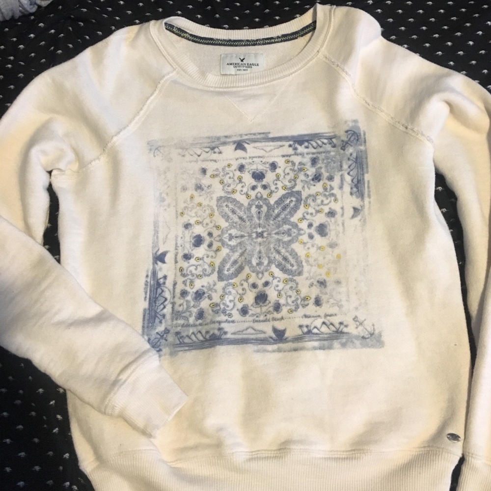 American Eagle sweater