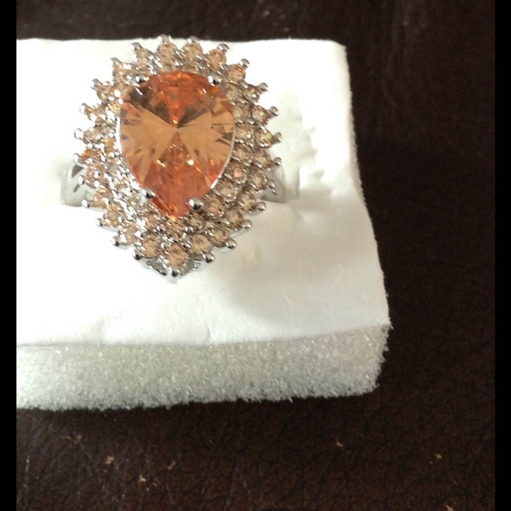 😱Close Out Item🙈 - Picture 1 of 3
