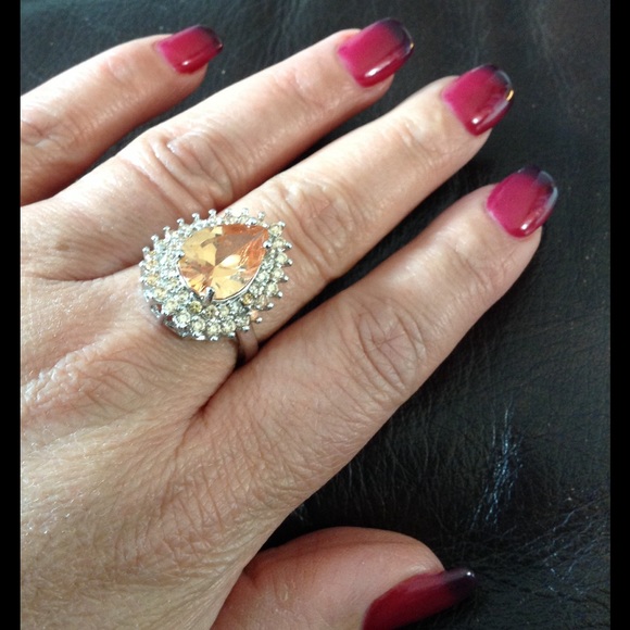 😱Close Out Item🙈 - Picture 2 of 3