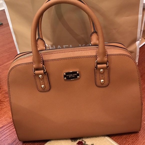 Acorn Michael Kors satchel Brown - Picture 1 of 3