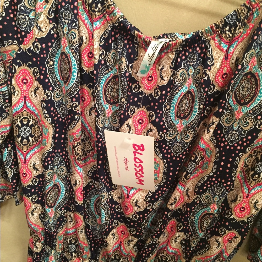 ๐2 LEFT! ๐MixPrint Off Shoulder Romper - Picture 5 of 6