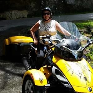 Meet your Posher, Linda