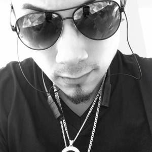 Meet your Posher, Cesar