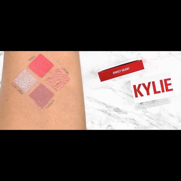 SOLD💋Kylie Sweetheart Set - Picture 5 of 7