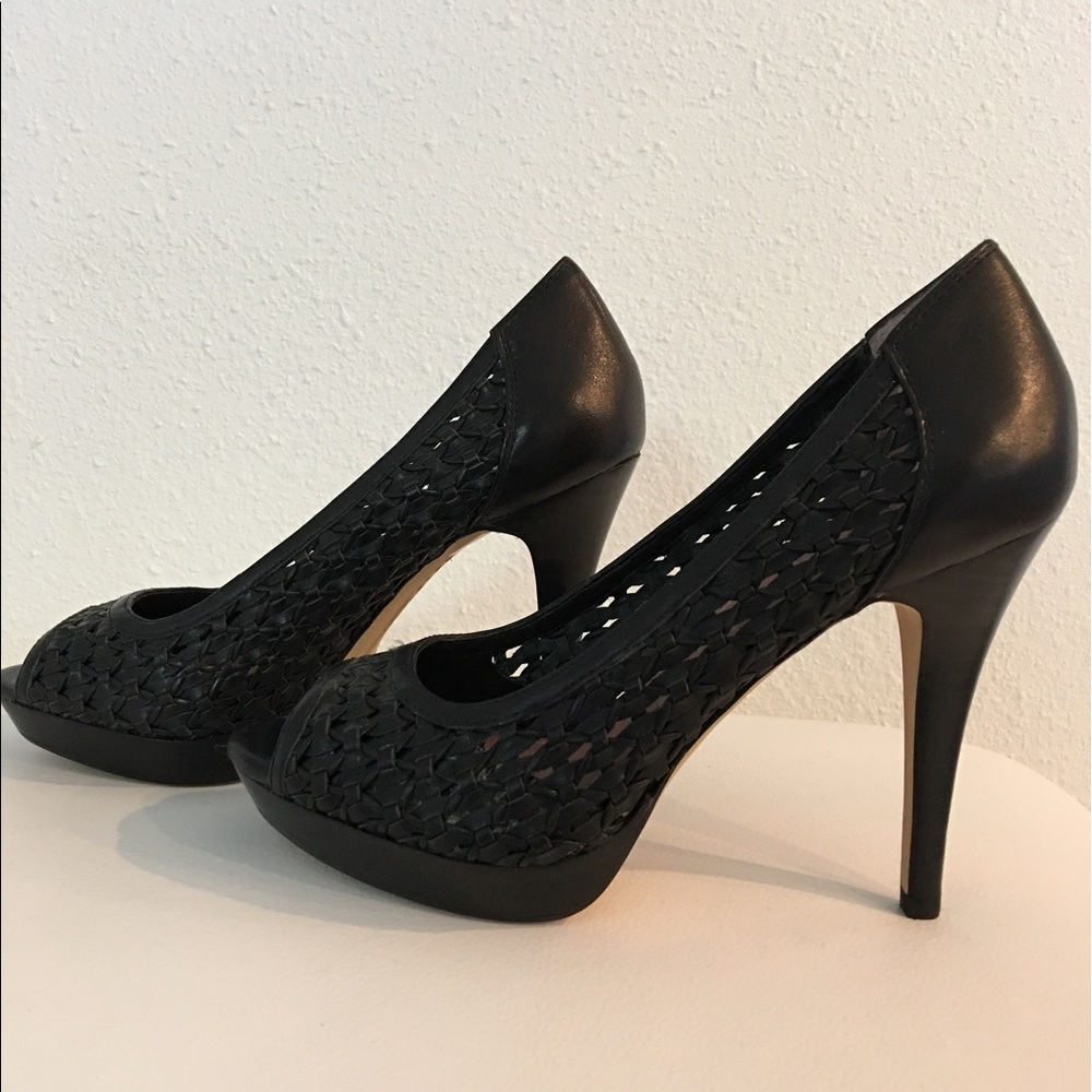 Vince Camuto, NWOT leather gorgeous  shoes ❤️❤️❤️