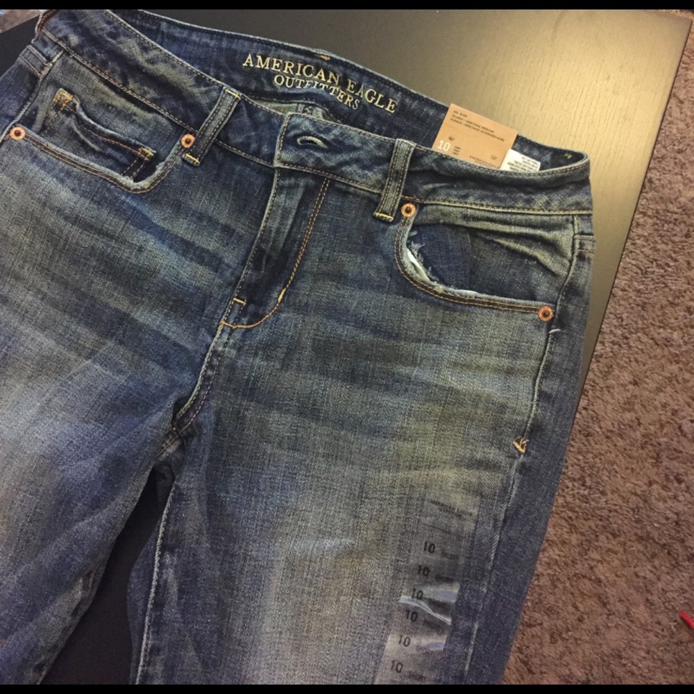 Blue denim American Eagle skinny jeans size 10