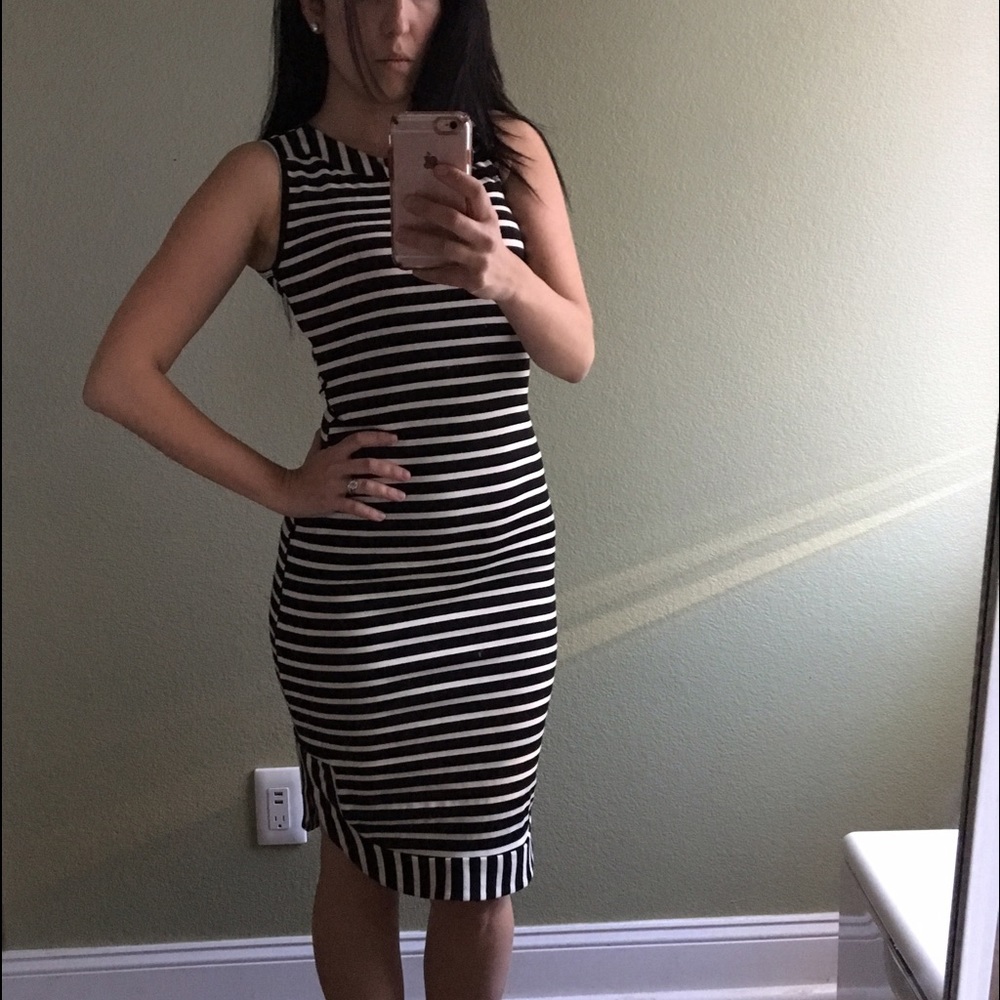 Stripe dress. - Picture 3 of 7